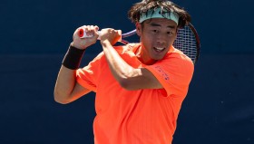 巴塞罗那险胜赫塔菲 梅西关键进球 欧冠征程再添挑战